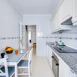 Charming Old Town 1br 50m From Ac Wi-fi Parking * 阿尔布费拉